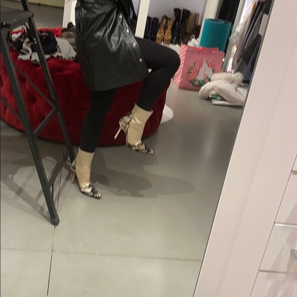 Jimmy Choo vintage nude satin black lace boots - Picture 12 of 12